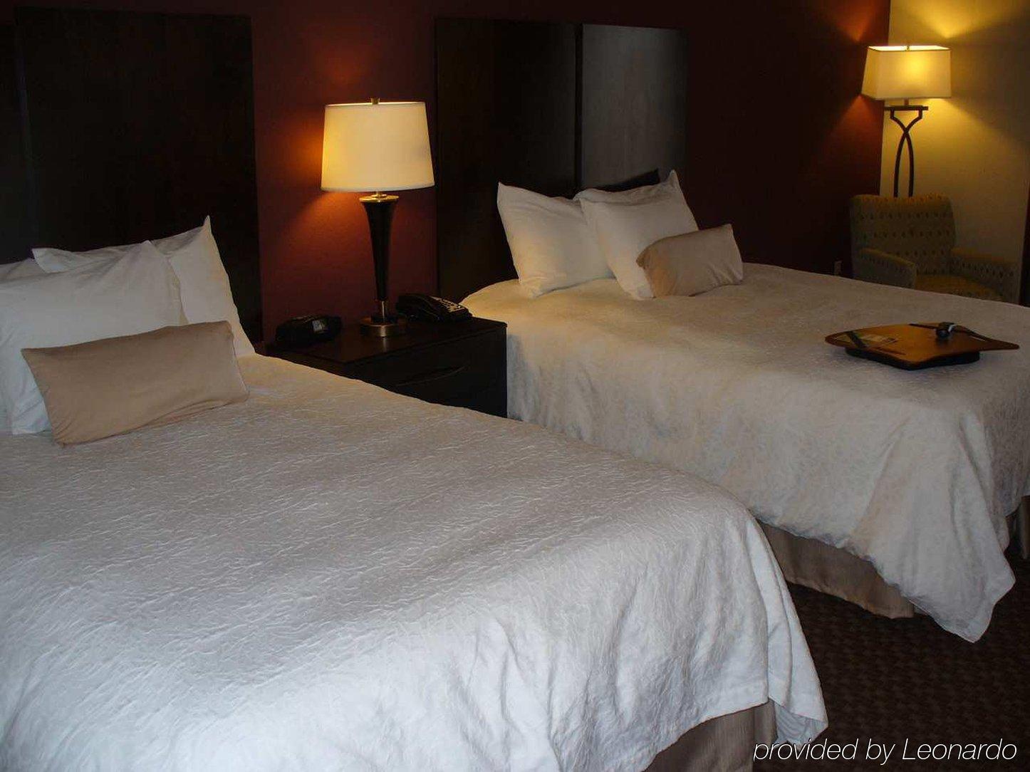 Hampton Inn & Suites Enid Номер фото